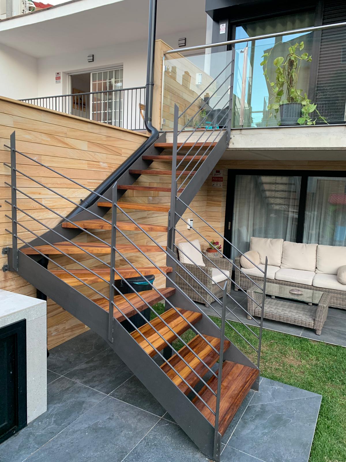 Escaleras Escaleras